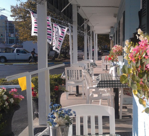 Lizzies-Cafe-Bistro-Ocean-City-MD-01.png