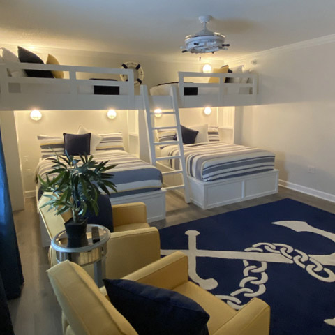 Spacious Waterfront Condo – Sleeps 10-12