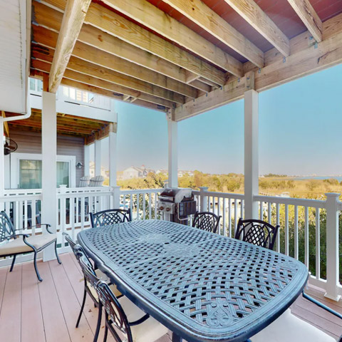 Bay-view Townhome with Pool – Sleeps 8