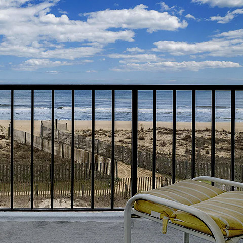 Oceanfront Condo with 3 Bedrooms – Sleeps 8