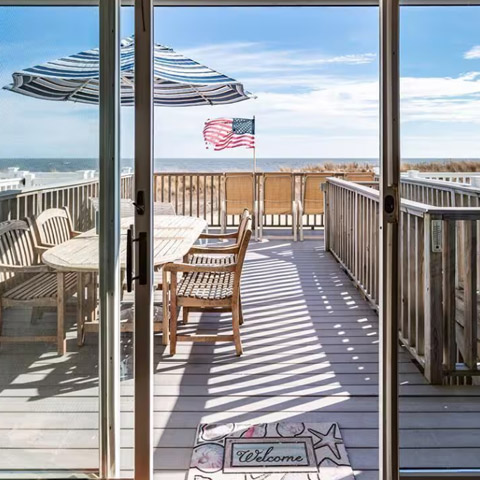 4 Bedroom Townhome Oceanfront – Sleeps 14