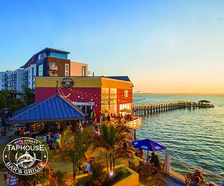 45th Street Taphouse Live Webcam